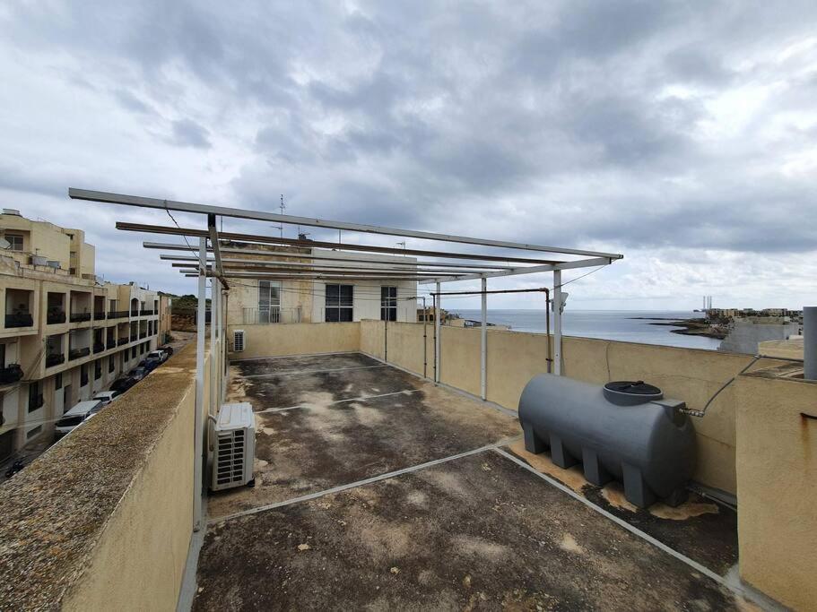 Sea Views Apartment-Wifi-Sleep 5 Марсаскала Экстерьер фото